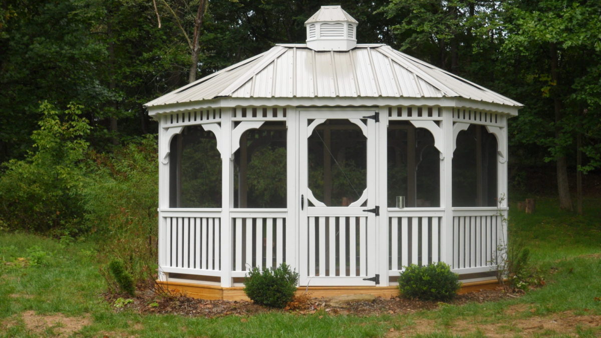 10' x 14' Wood Oval, Clay Metal Roof, Painted