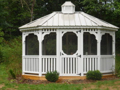 10' x 14' Wood Oval, Clay Metal Roof, Painted